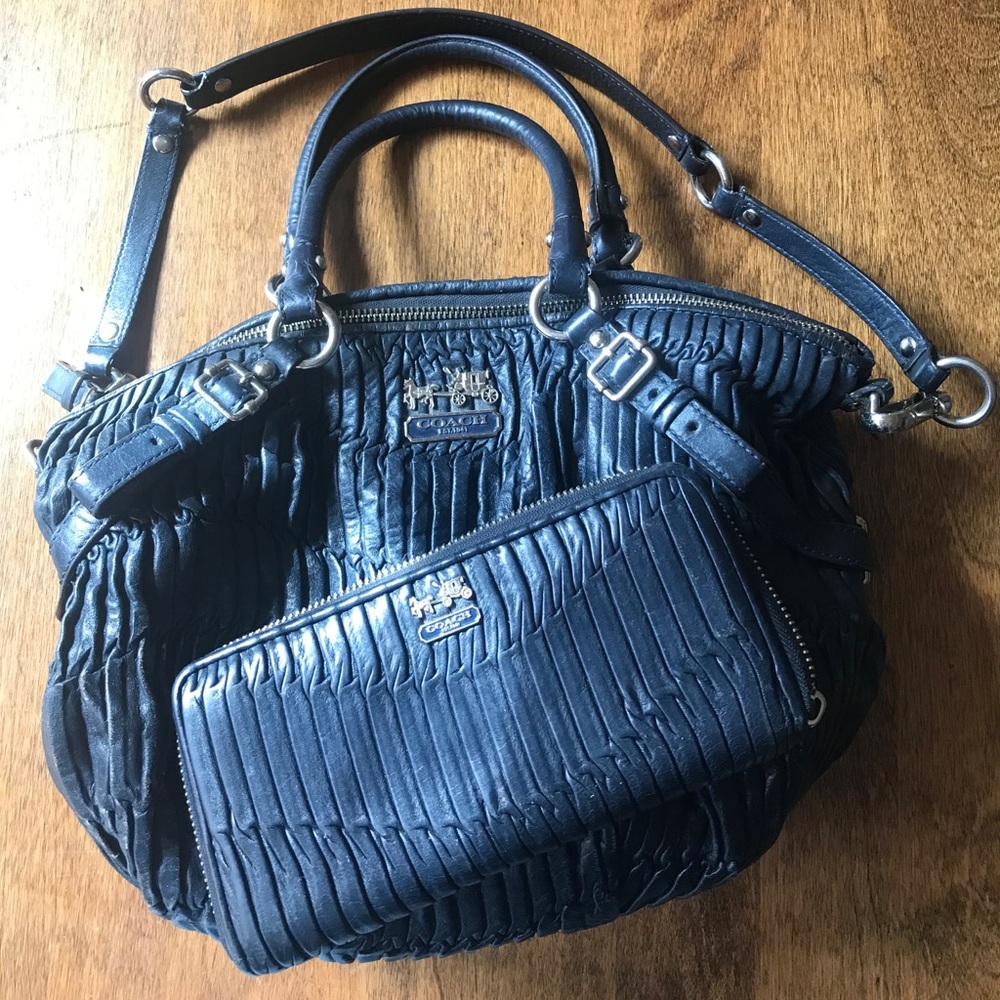 Coach Dark Blue Leather Purse & Wallet